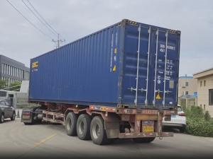 PF1210反擊破、3YA2160振動篩運往上海港發(fā)往南非